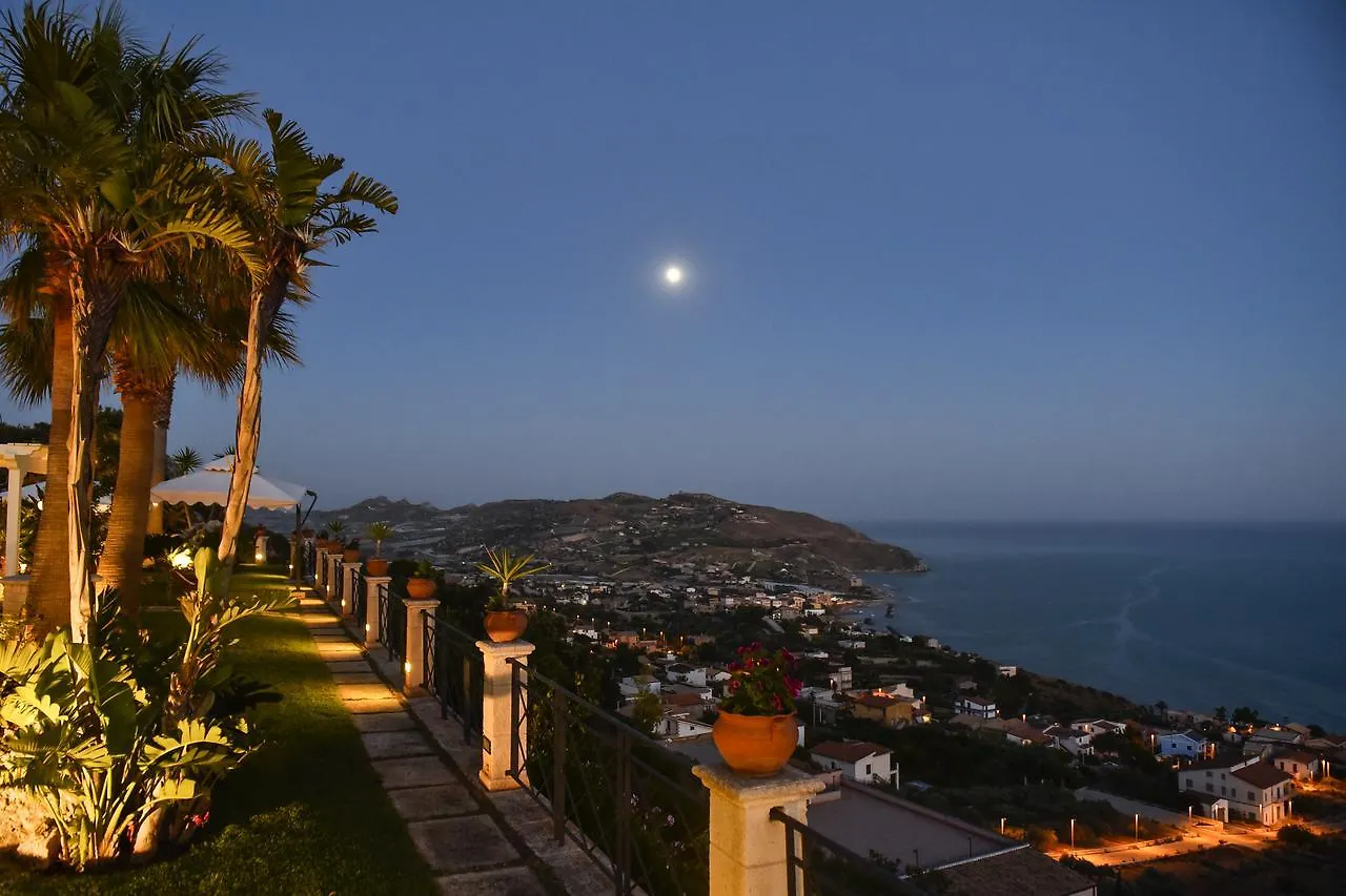 Kete Deluxe Rooms Marina di Palma Italië